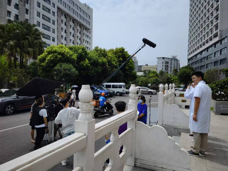 源城区广告片拍摄公司低成本实现高规格制作的诀窍